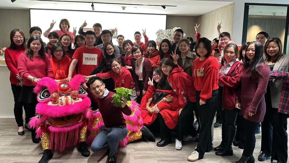 the team that plays together China