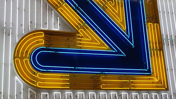 right gold arrow